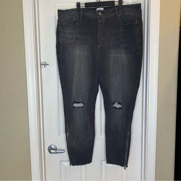 Rebel Wilson x Angels The Icon High Rise Black Distressed Jeans Size 22W - Picture 1 of 9
